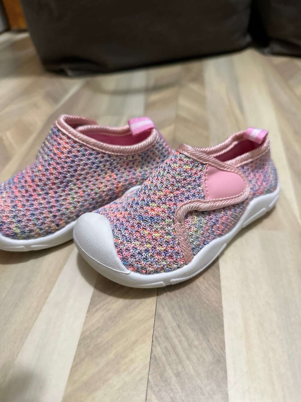 Girls breathable mesh shoes size 23