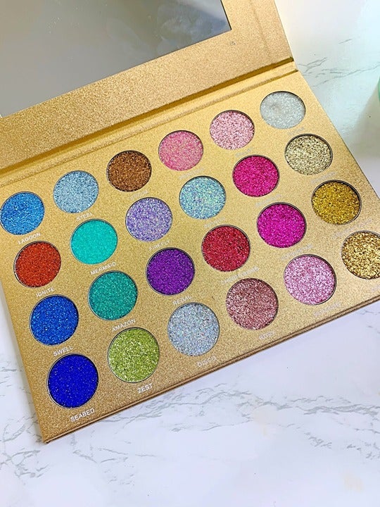 Jolie Bomb dot Com Eyeshadow Palette