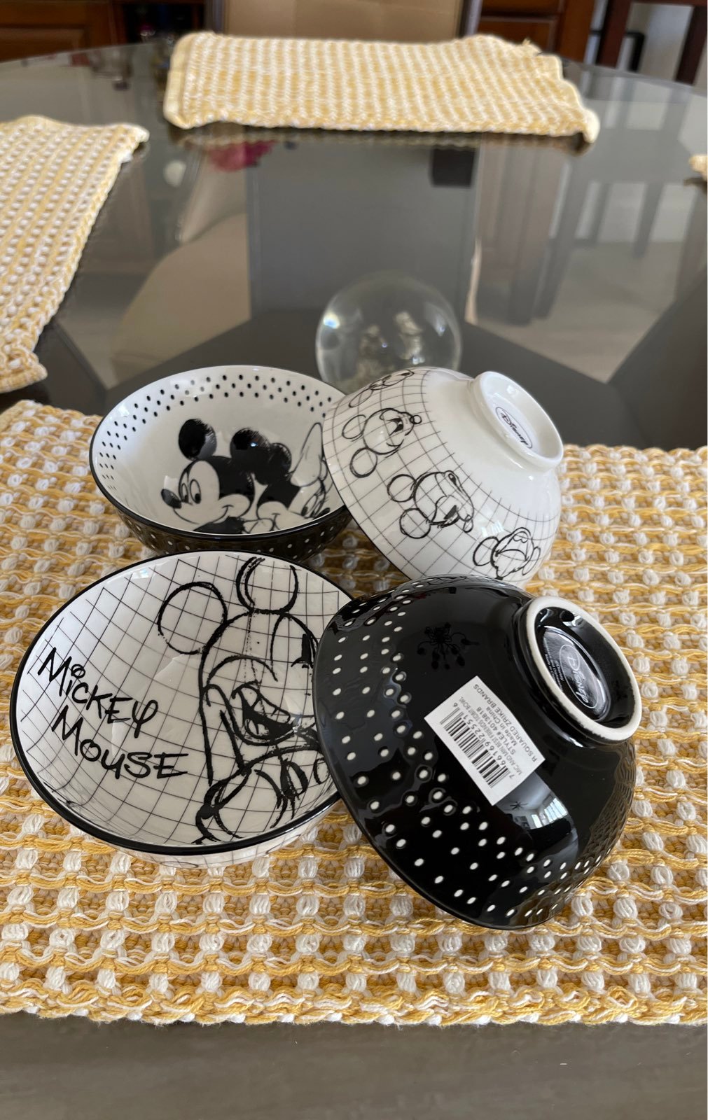 Disney Mickey and Minnie mouse bowls
