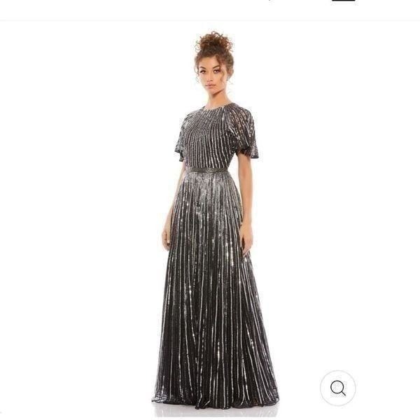 Mac Duggal Short Sleeve Ombre Sequin Gown | Size 14
