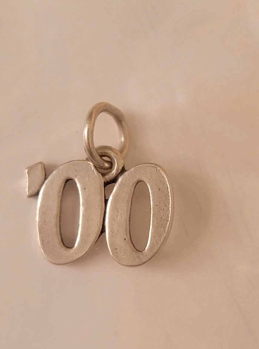 RARE & RETIRED James Avery ‘00 Sterling Silver Charm - Year 2000 Flat Charm