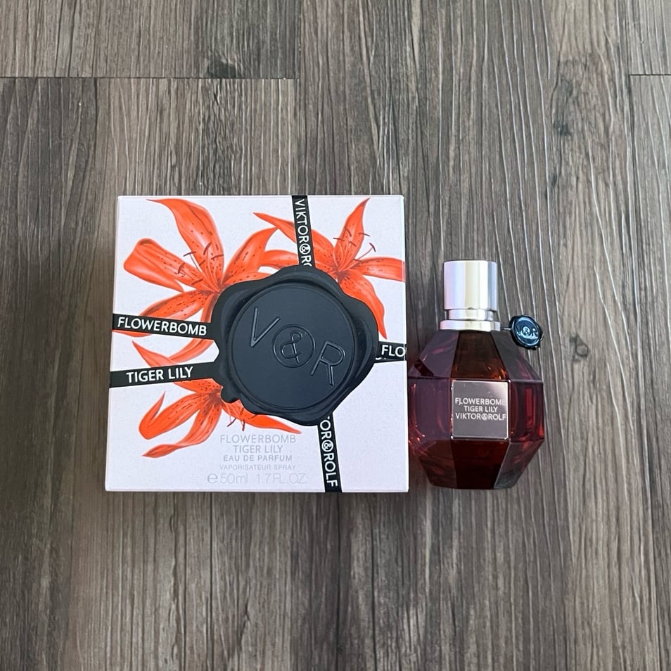 Viktor & Rolf Flowerbomb Tiger Lily