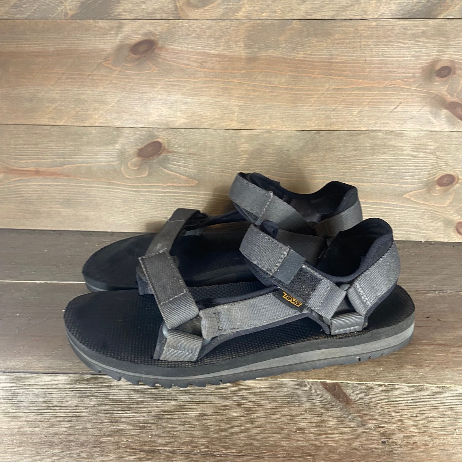 Teva universal Mens size 12 sandals gray black athletic outdoor hiking shoes G