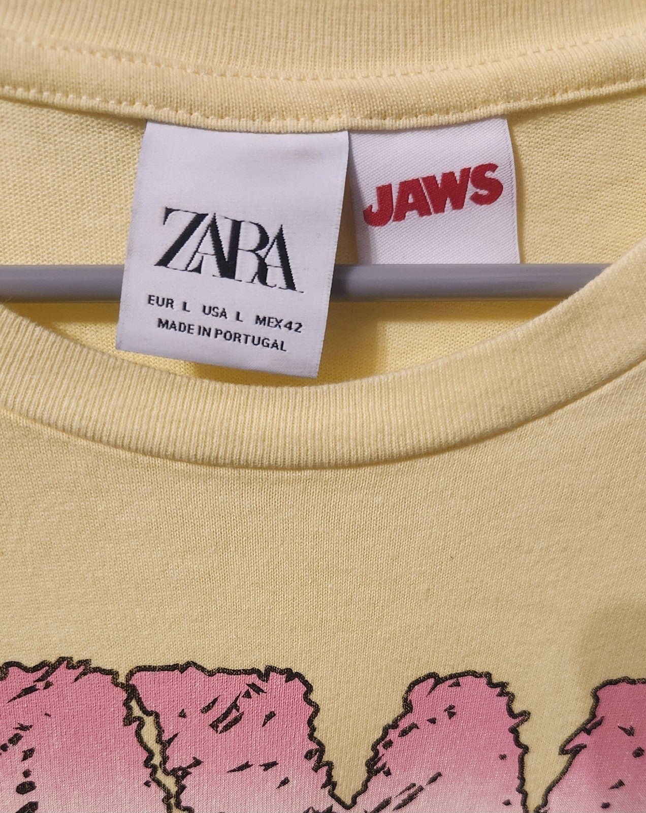 Jaws sweatshirt zara hot sale