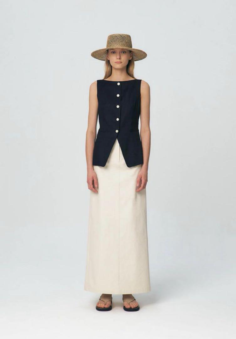 KUME LINEN BOAT-NECK VEST, brand new with tags.