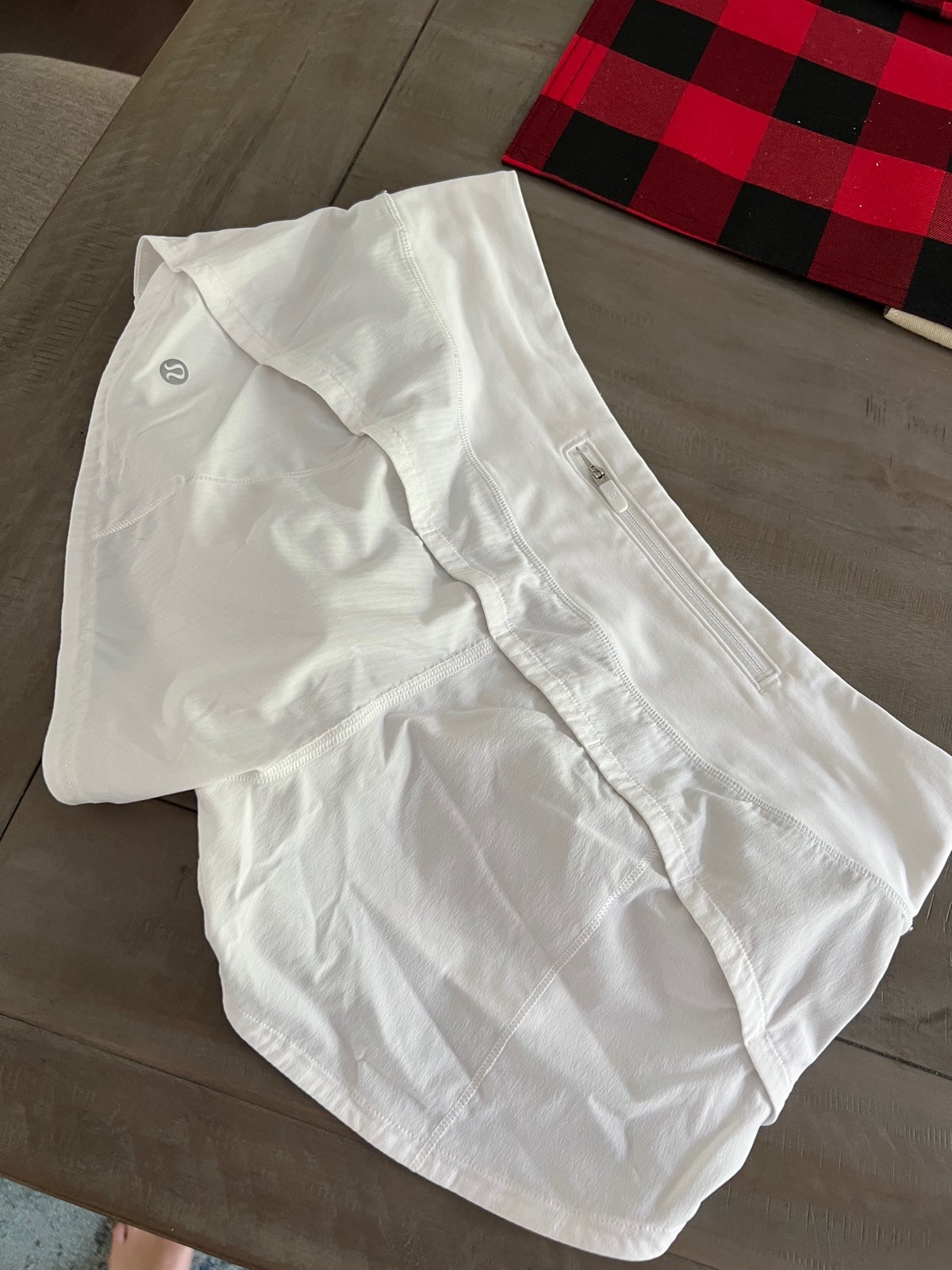 lululemon shorts size 6