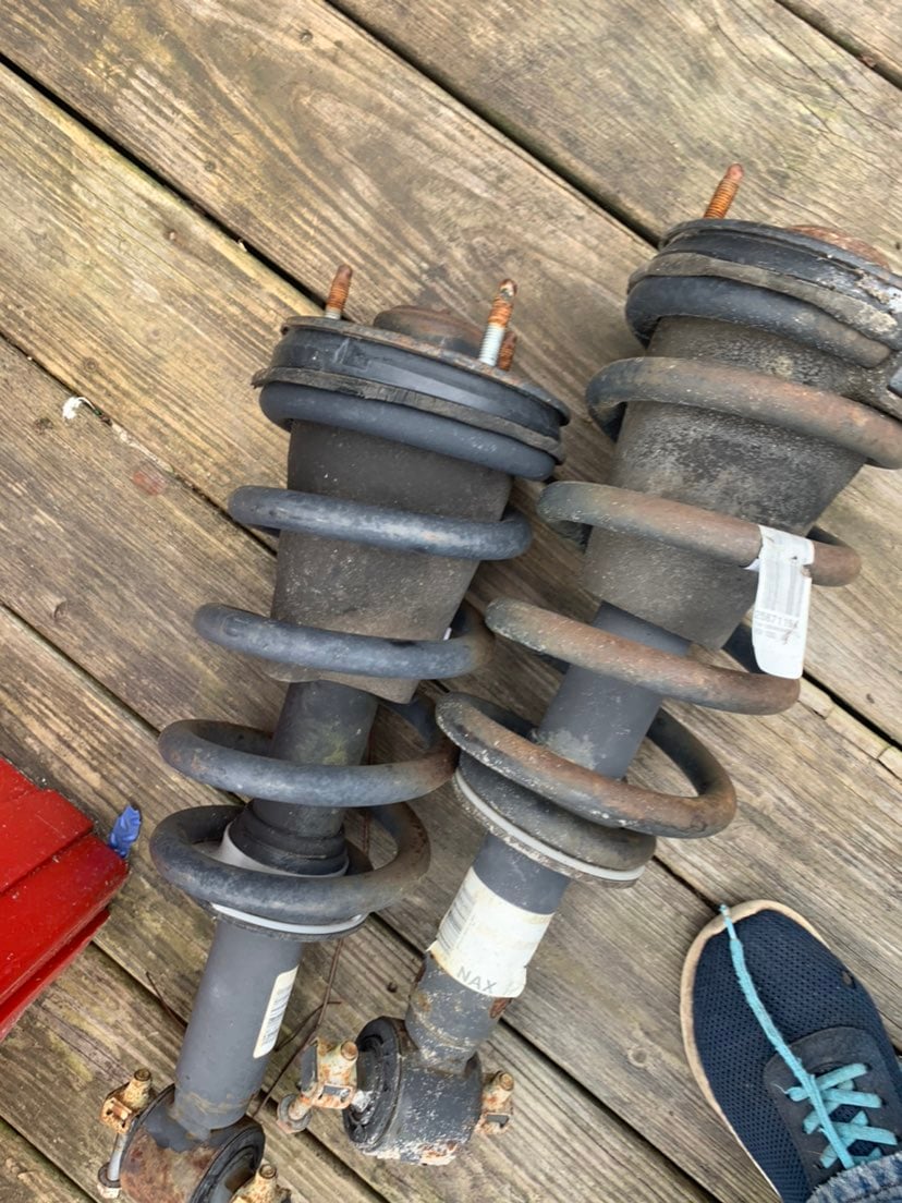 2012 chevy silverado struts