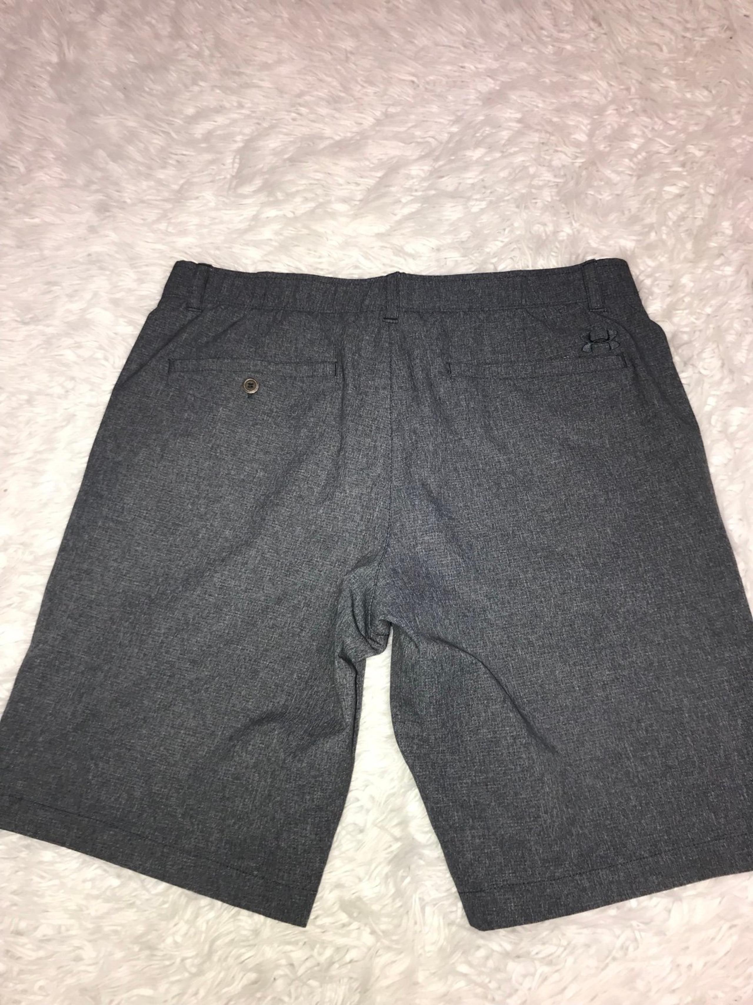 Under armour mens shorts 36 good used condition