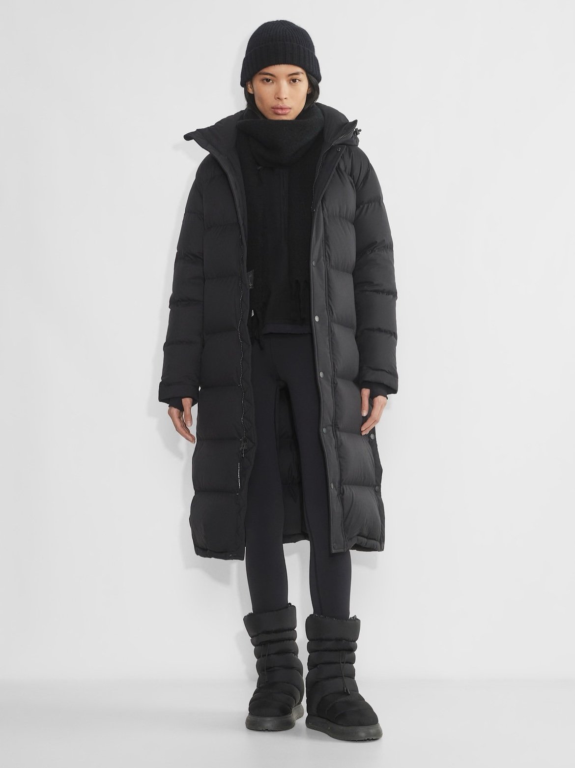 NWT LONG super puff aritzia black size S