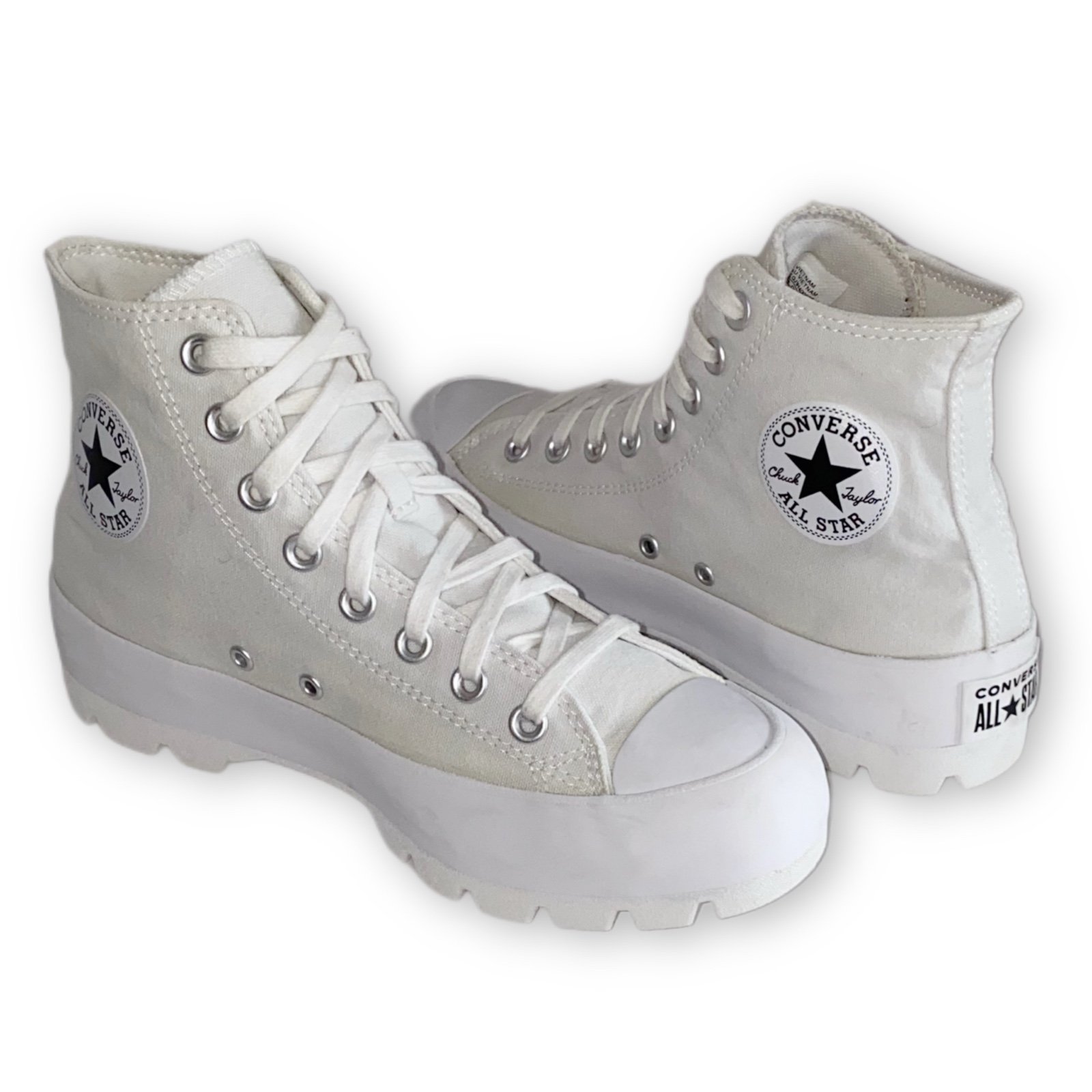 Converse Chuck Taylor Lugged Women’s Size 9 White High Top Platform Sneakers
