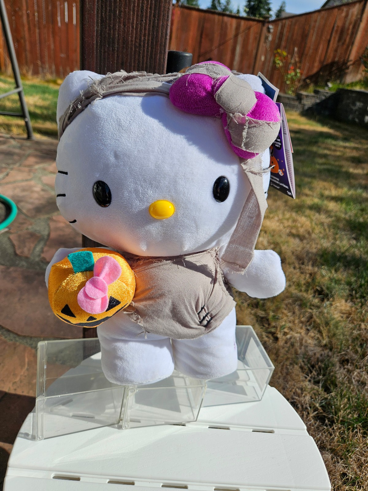 Hello Kitty Mummy Halloween side Greeter