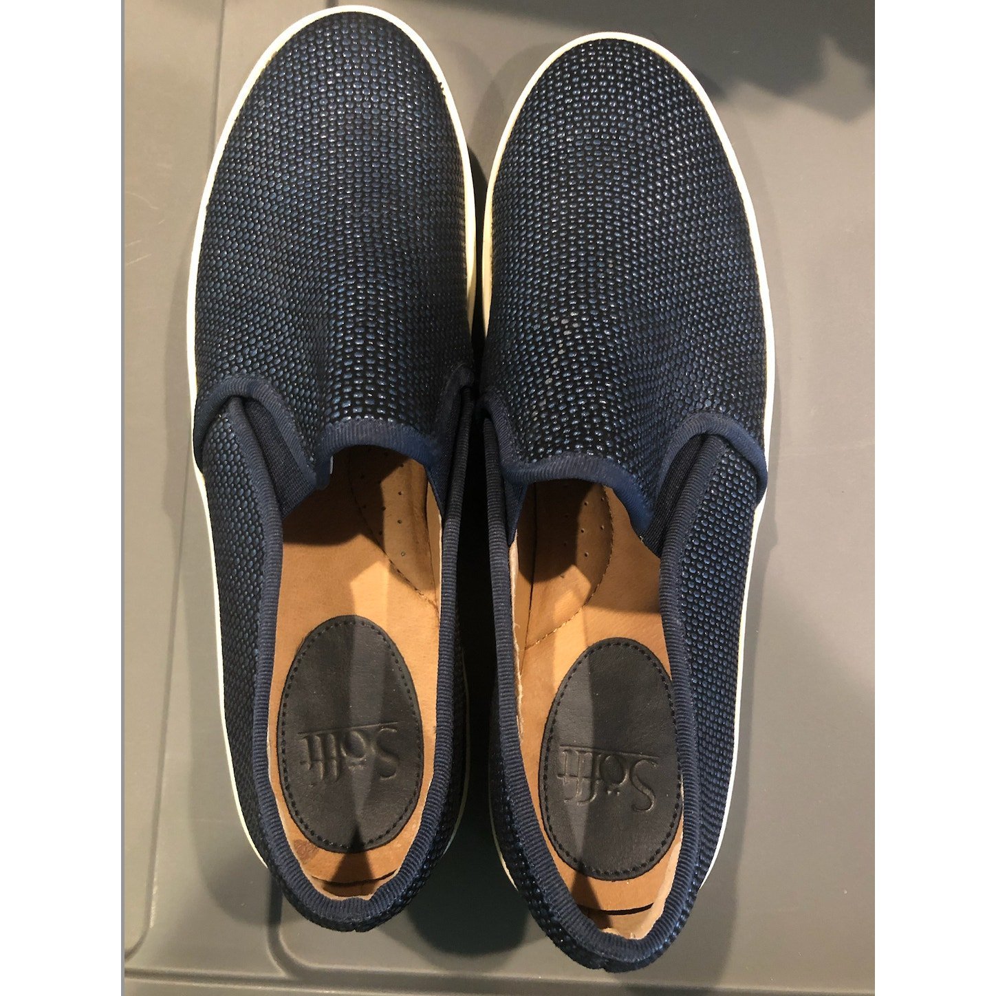 EUC (worn once) Sofft Women's 9.5 Leather Navy Slip Ons Textured