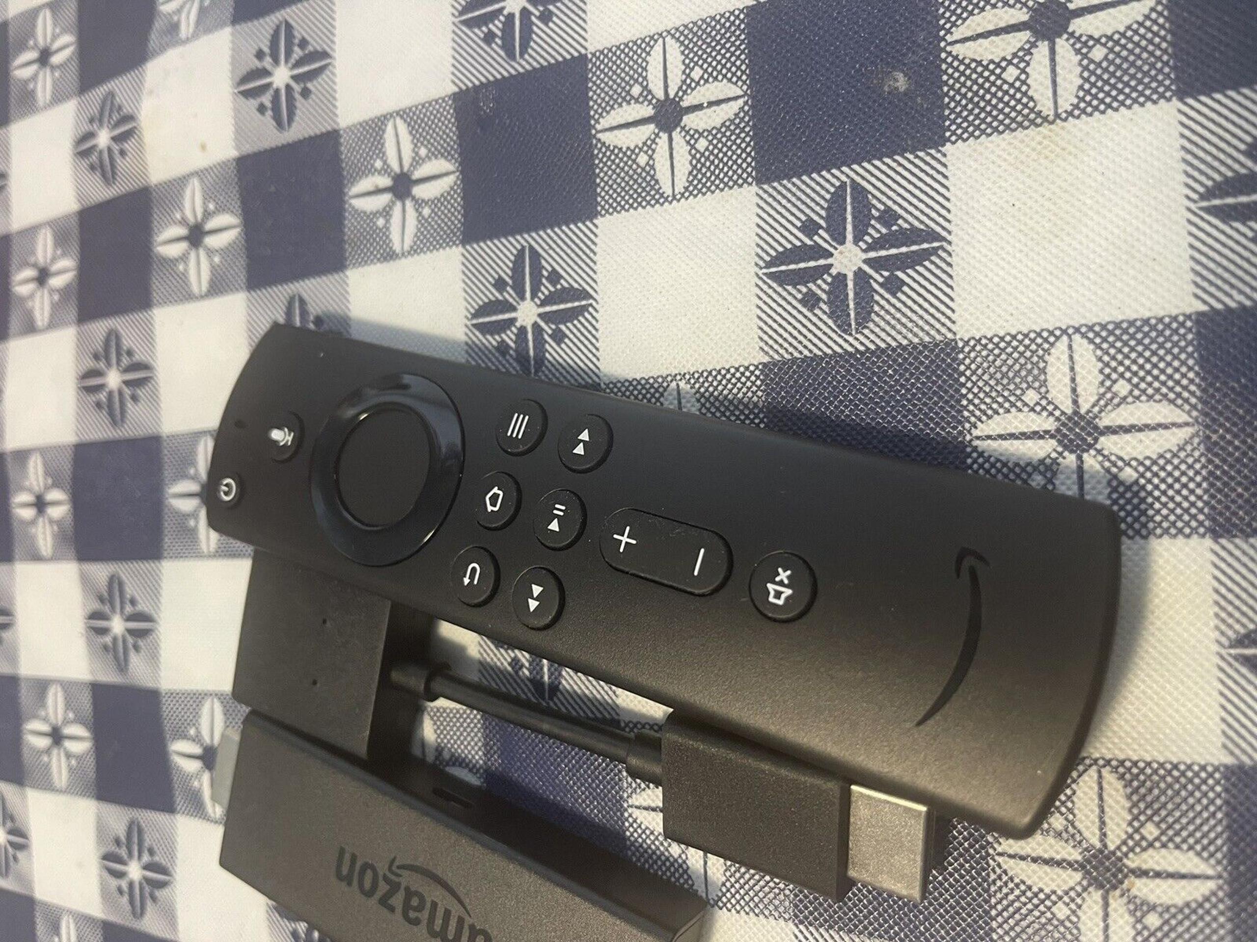 Amazon LY73PR Fire TV Stick w/t Remote