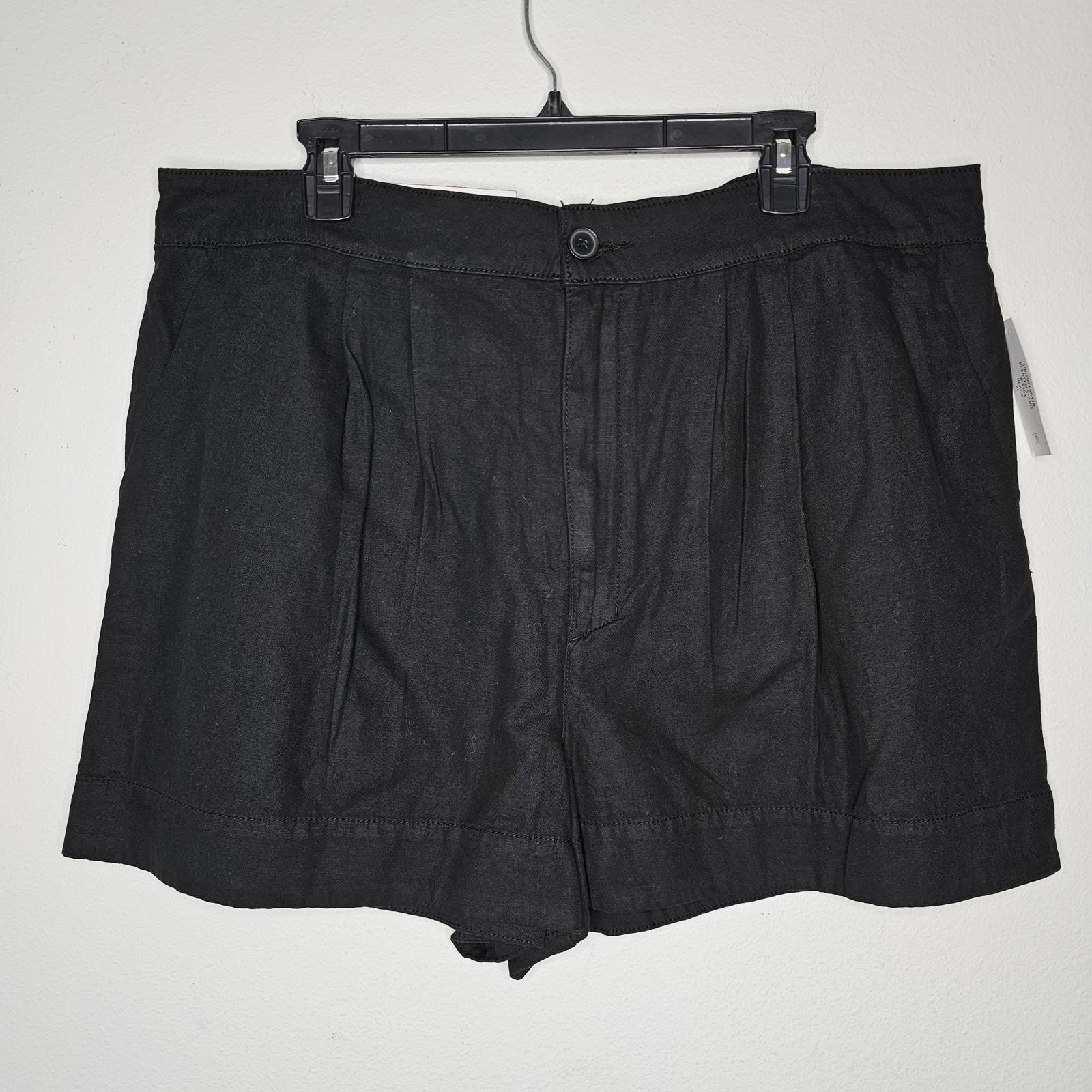 NWT Joie Women's Black/Pleated Shorts Size XL