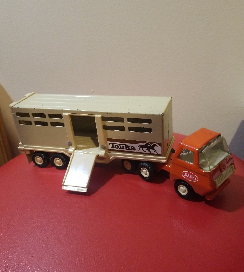 Rare Vintage 1970's Tonka Corp Livestock Truck and Trailer
