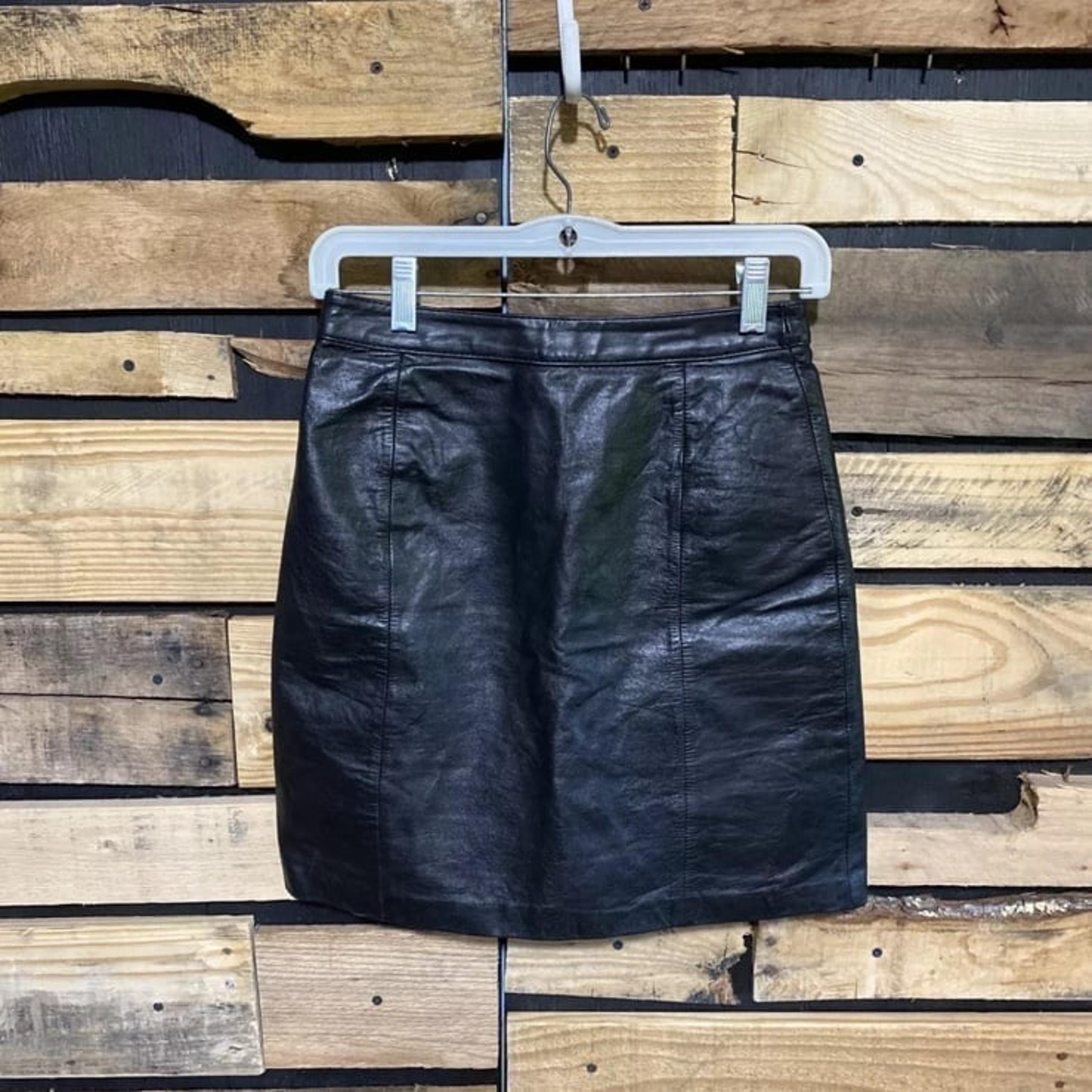 Vintage Berman's Black Leather Pencil Skirt Sz 8. 13" Wide 16.5 High