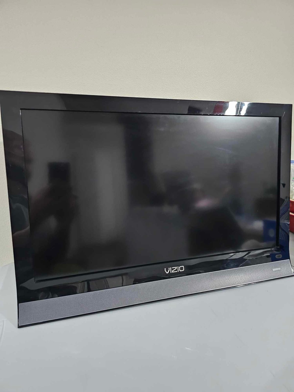 Vizio TV 26 in. Model M260VA