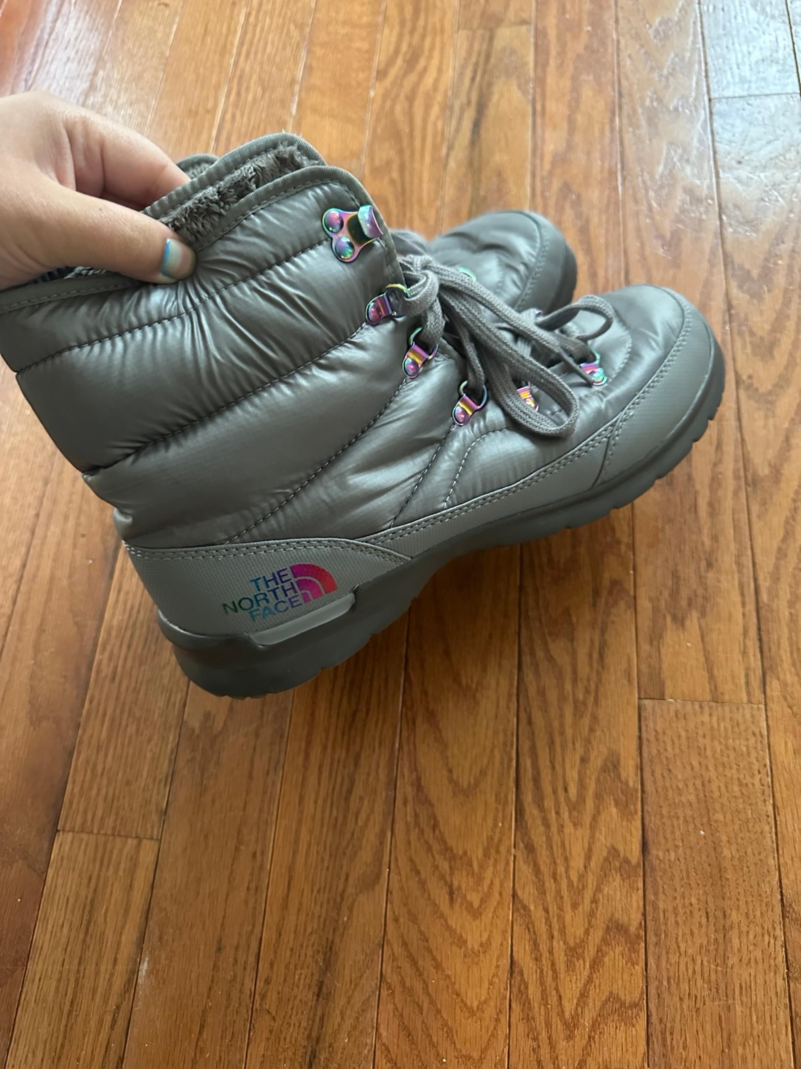 North Face Snow Boots women’s size 10