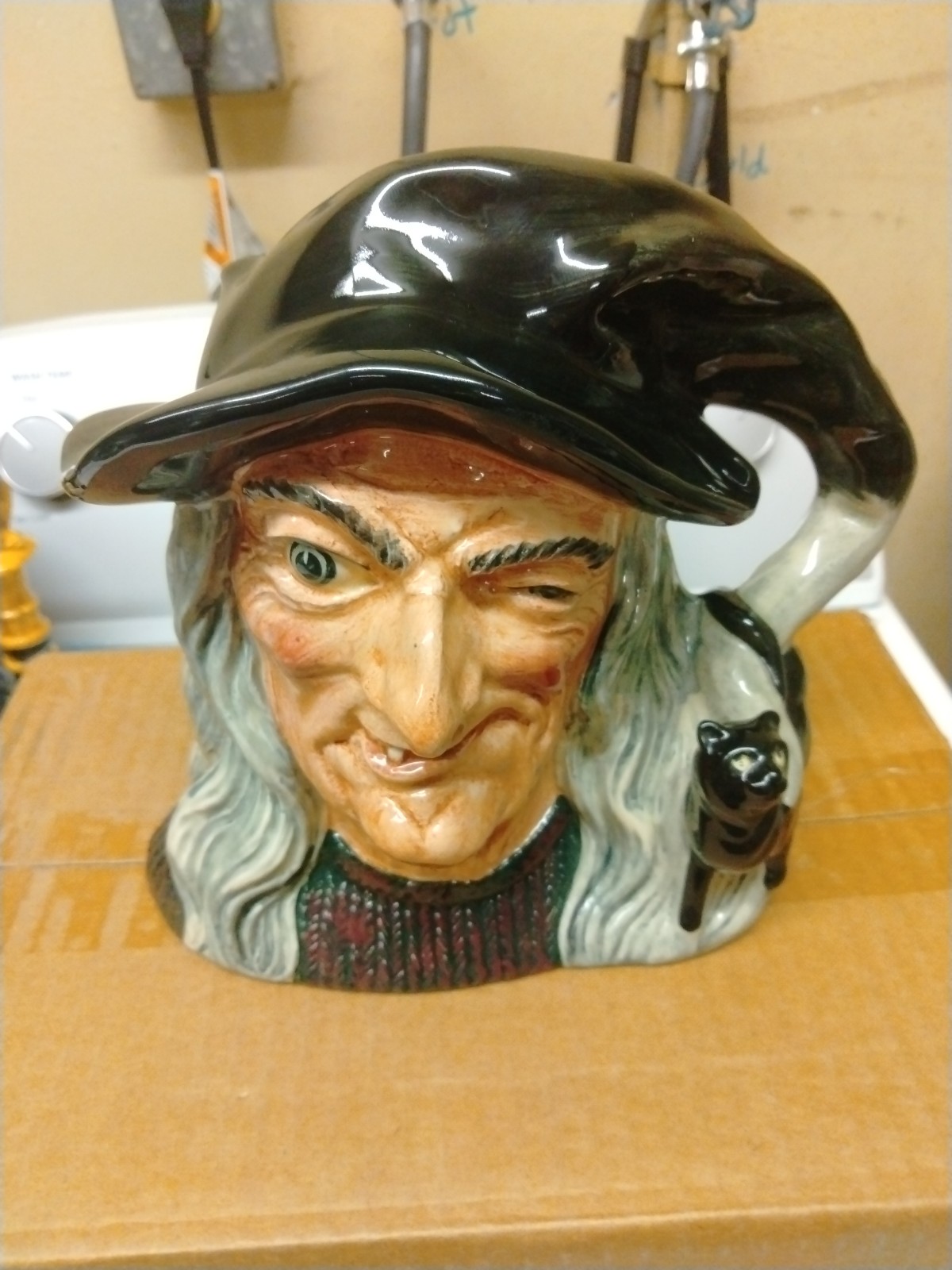 Royal Doulton The witch d6893