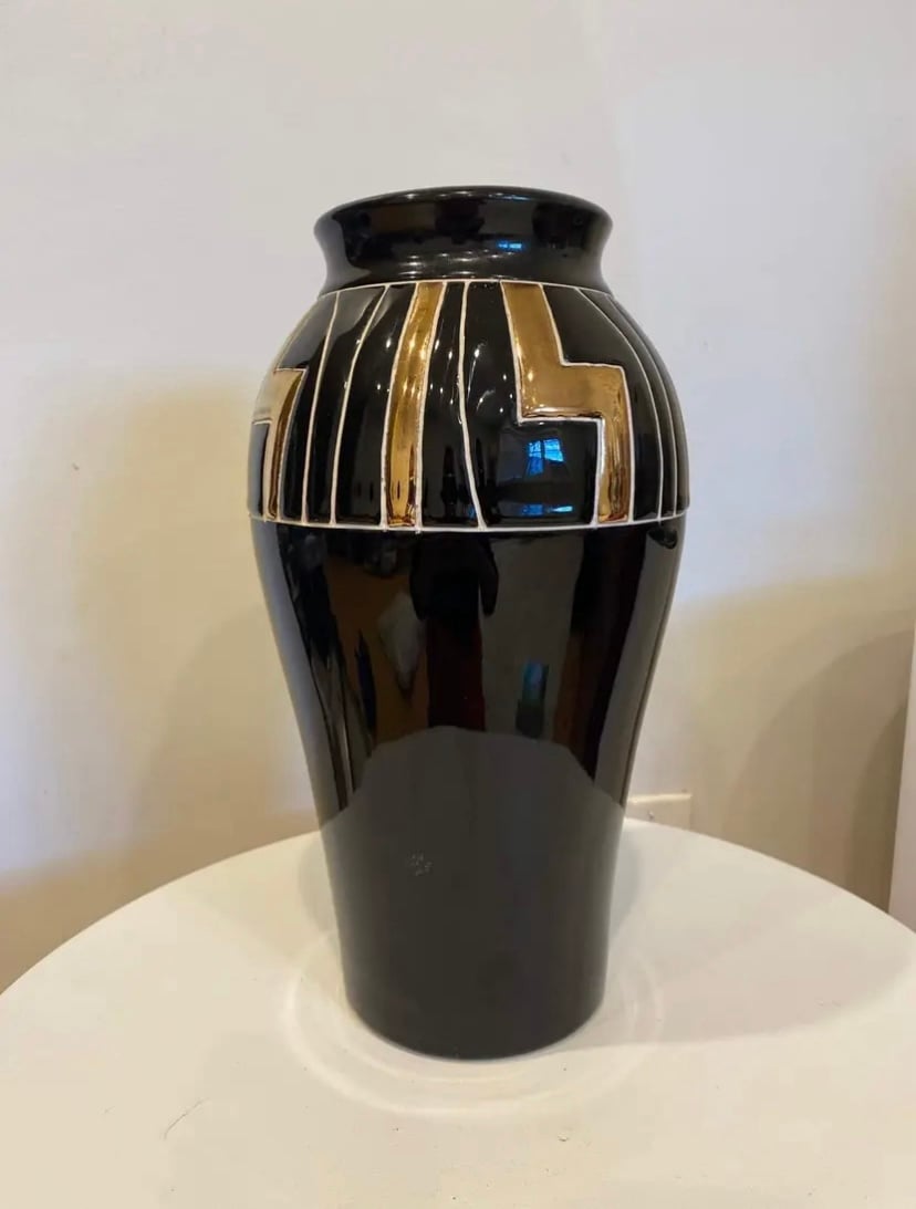 Harris Potteries Chicago Post Modern Pottery Vase