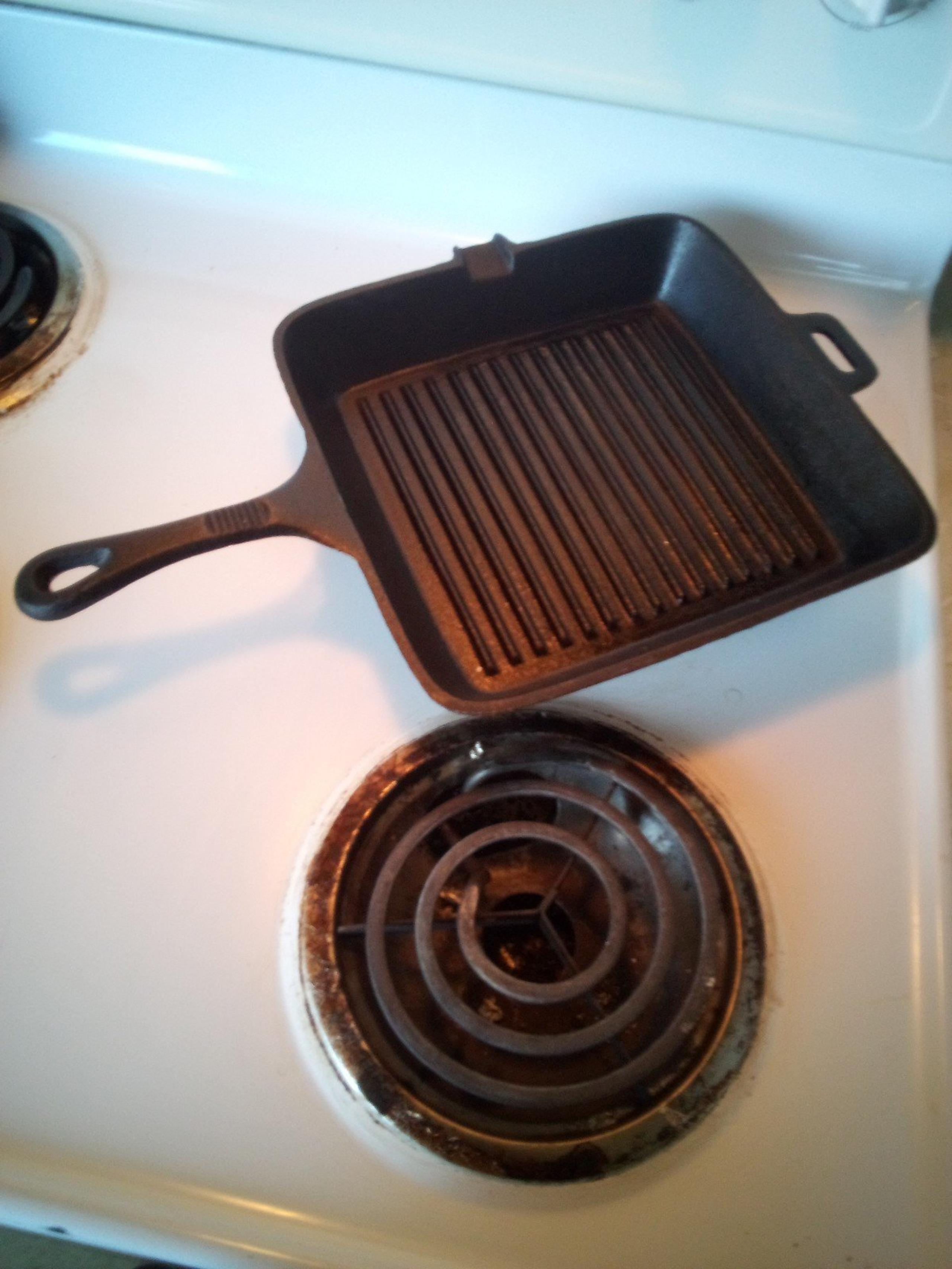 10 inch X 10 square old mountain cast iron skillet for steaks or bacon & more