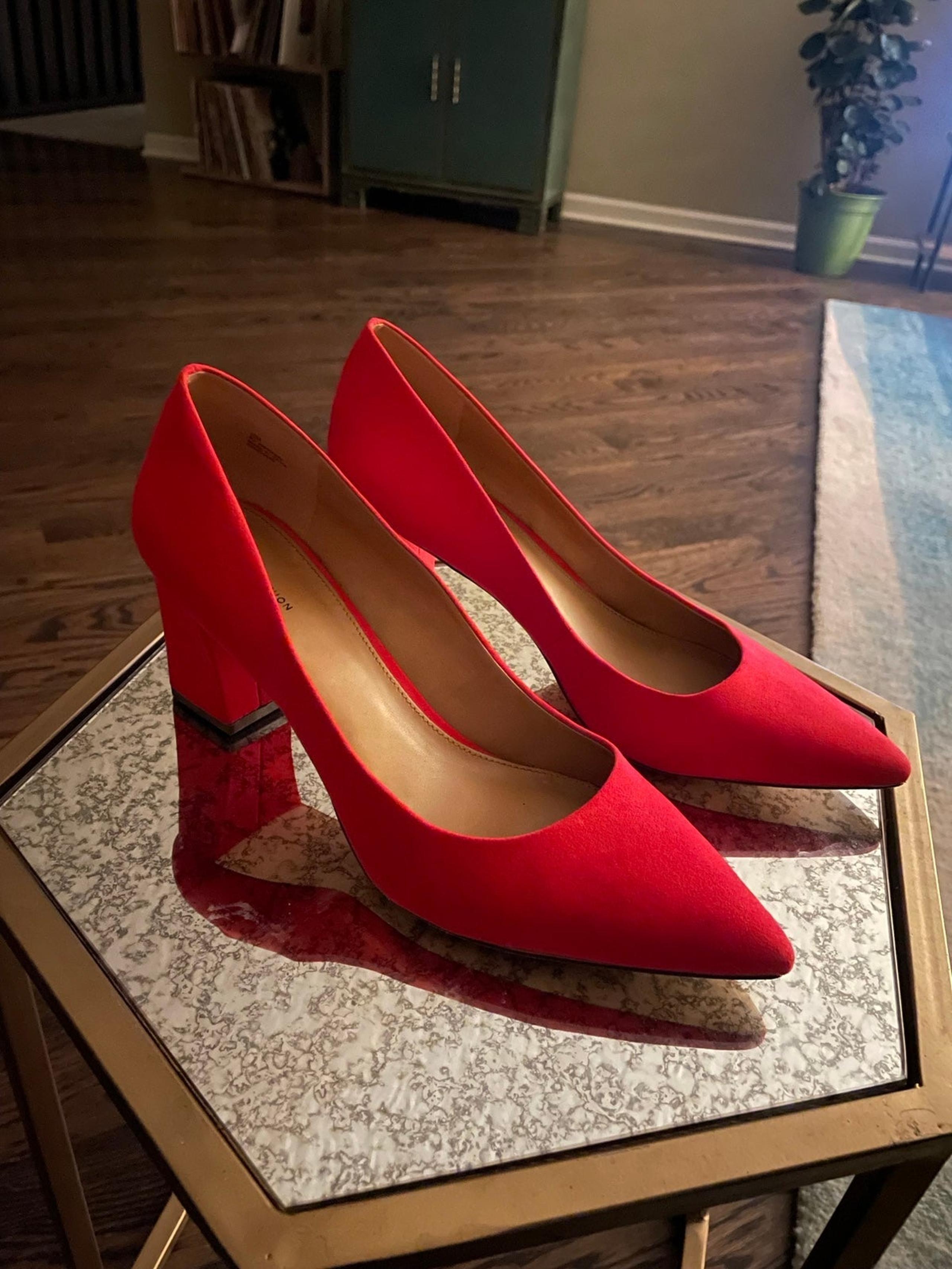 14th & Union Red Block Heel Pointed Toe Pumps Size 10 Textile Upper Suede