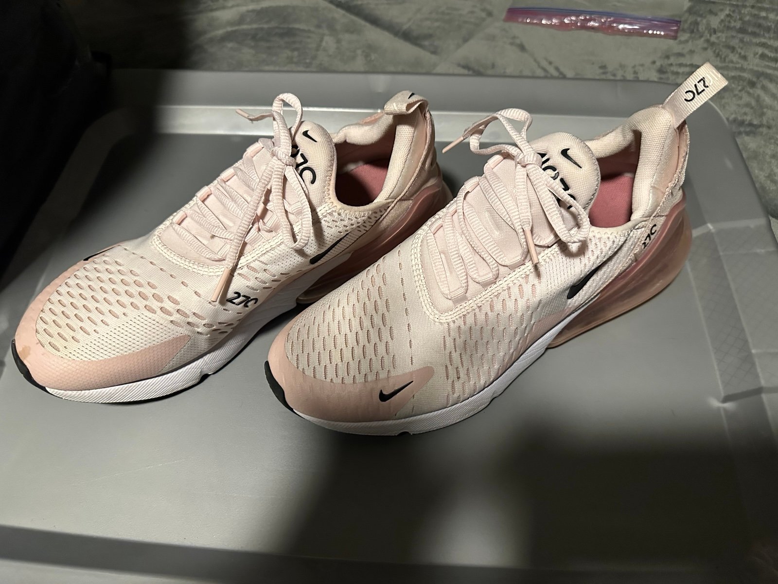 Nike 270