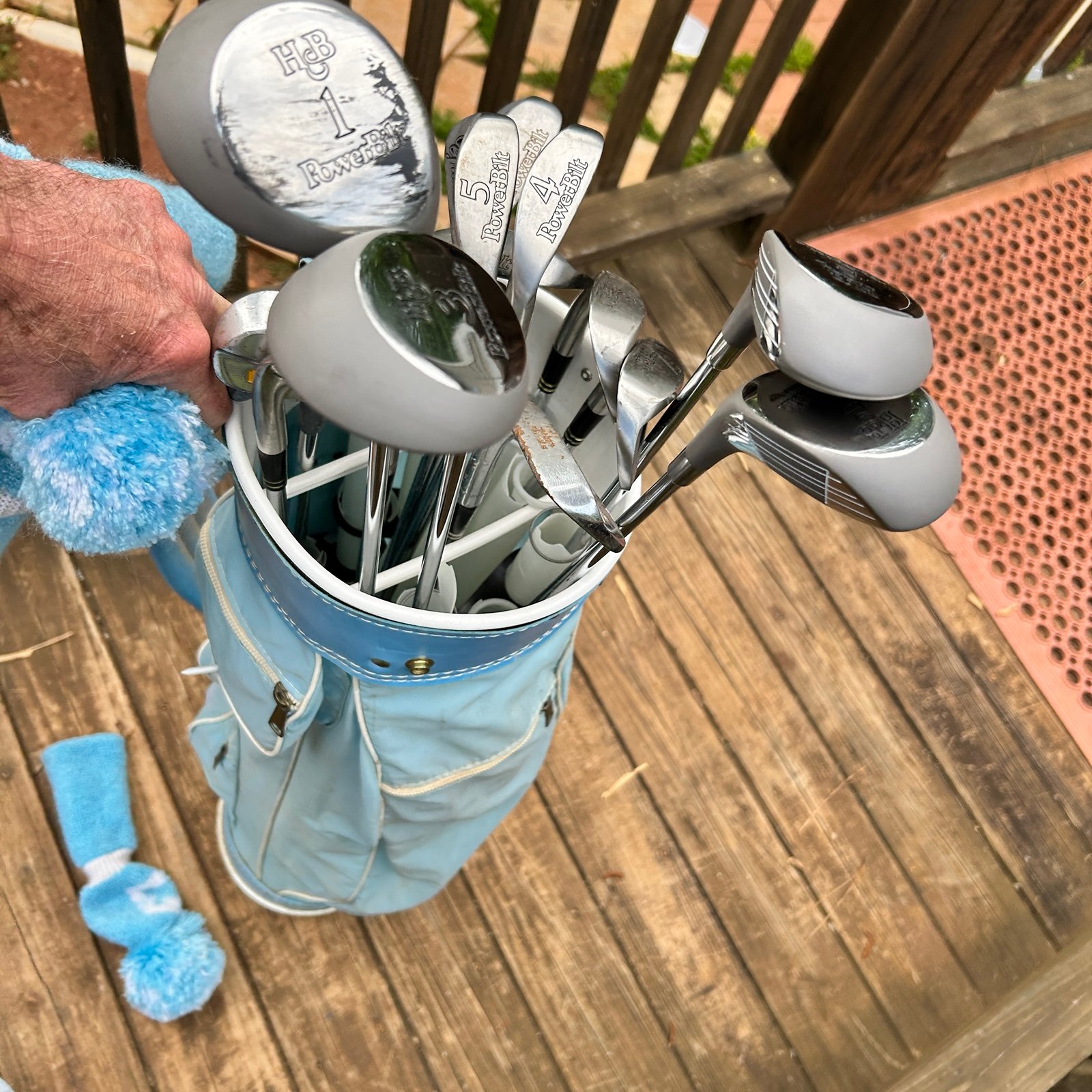 Golf Clubs With Bag …. Don’t Miss Tjis