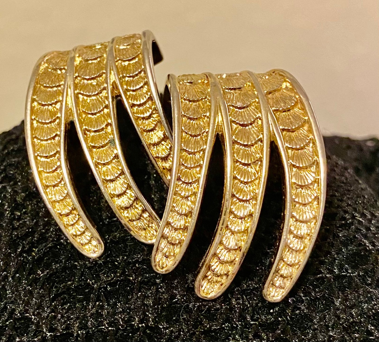 Vintage 1950's Monet Winged Fan Triple Prong Clip On Earrings Early Monet Mark