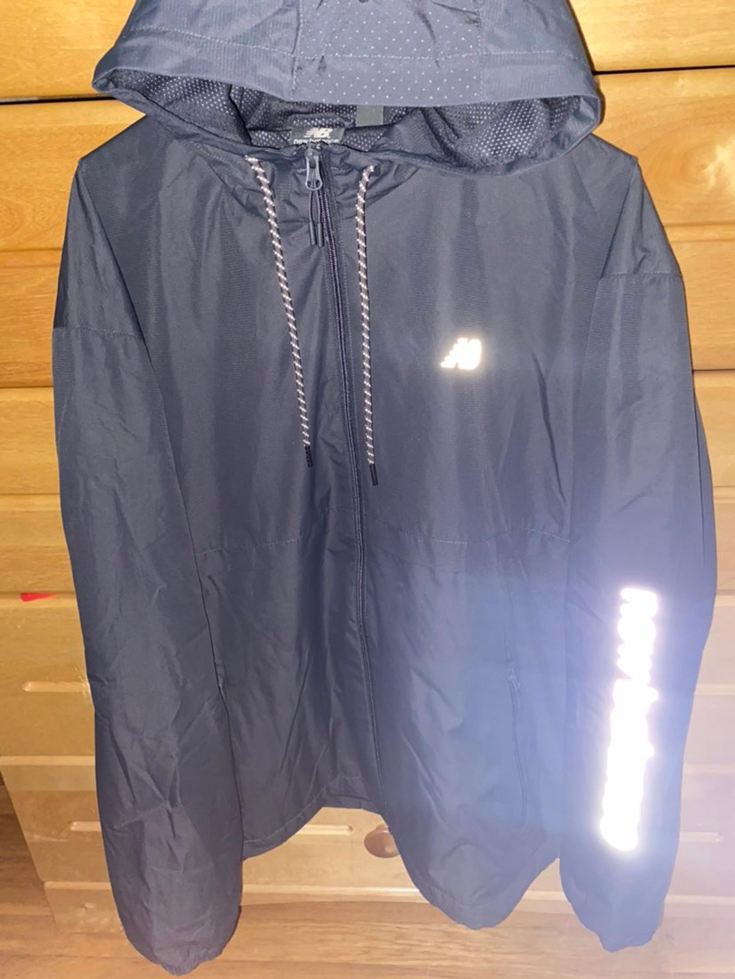 New balance Zippered Windbreaker (3M)