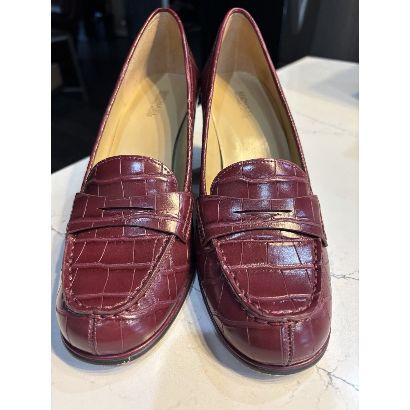 Michael Kors Buchanan Croc Pumps in Dark Cherry Size 8.5 SUPER CONDITION