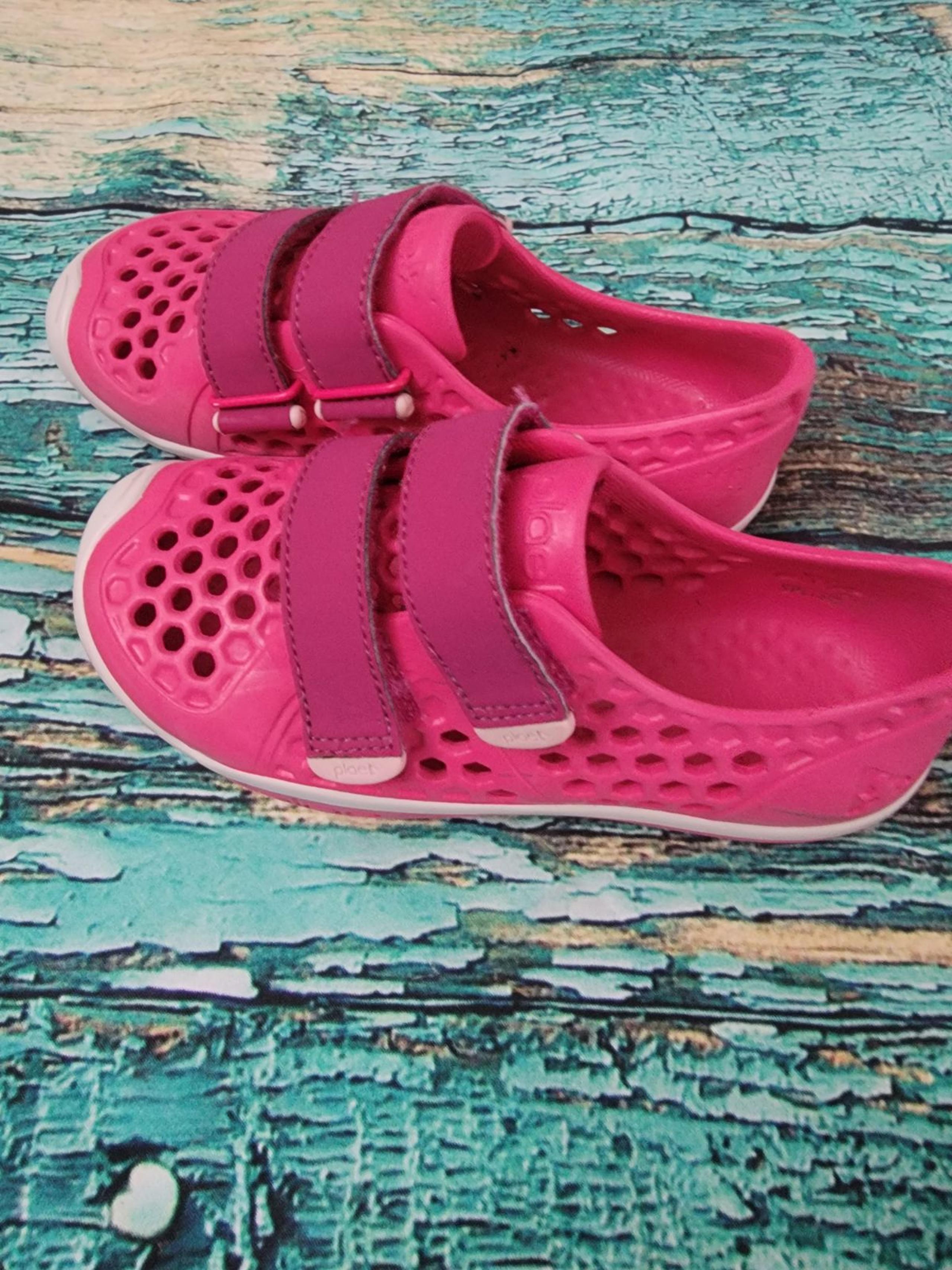 Plae shoes