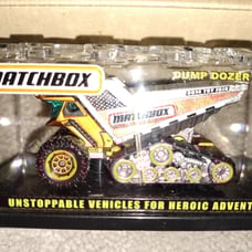 Matchbox 2014 Toy Fair Exclusive Dump Dozer