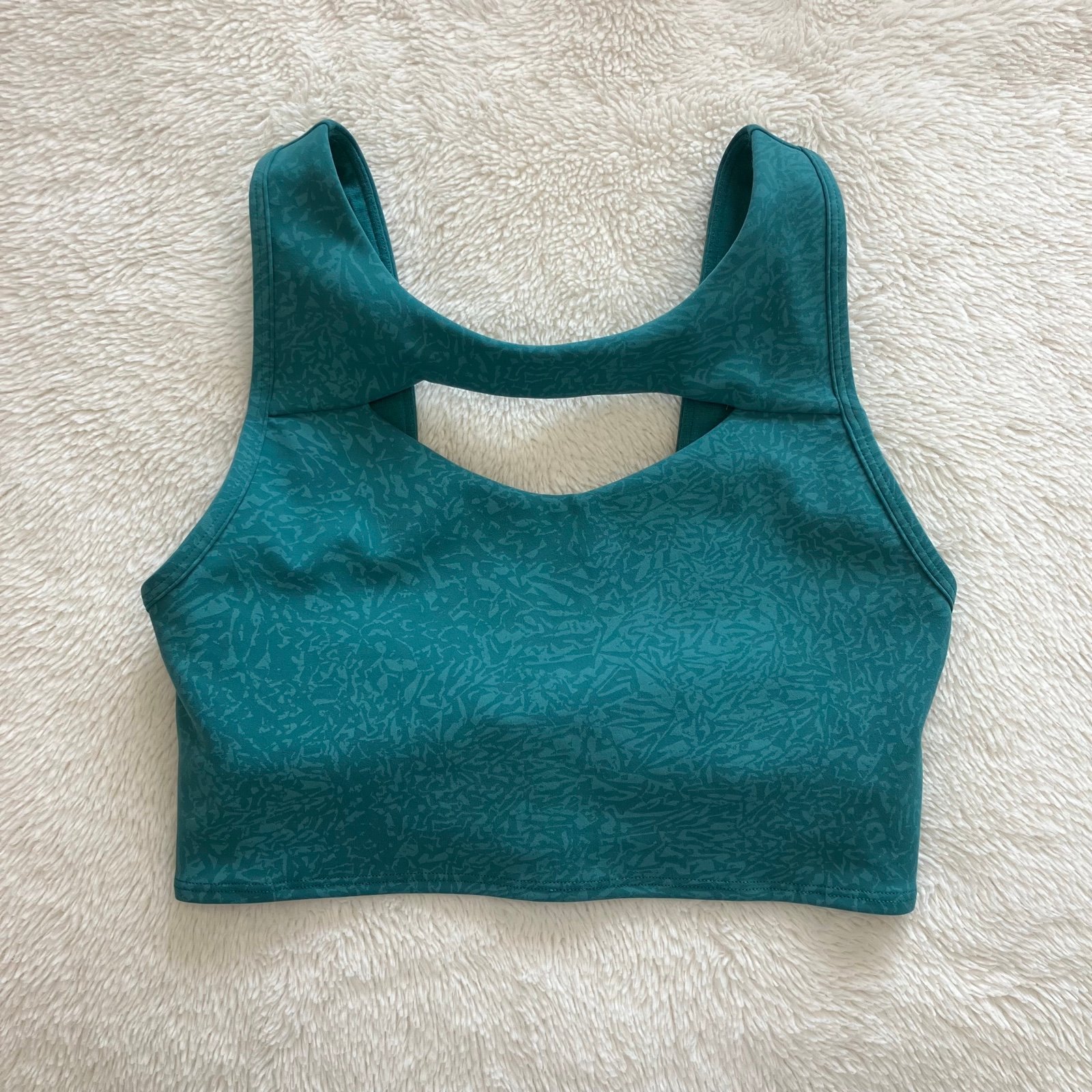 Lululemon Everlux Cut Out Train Bra Medium Support B/C Cups Crunch Teal Lagoon 4