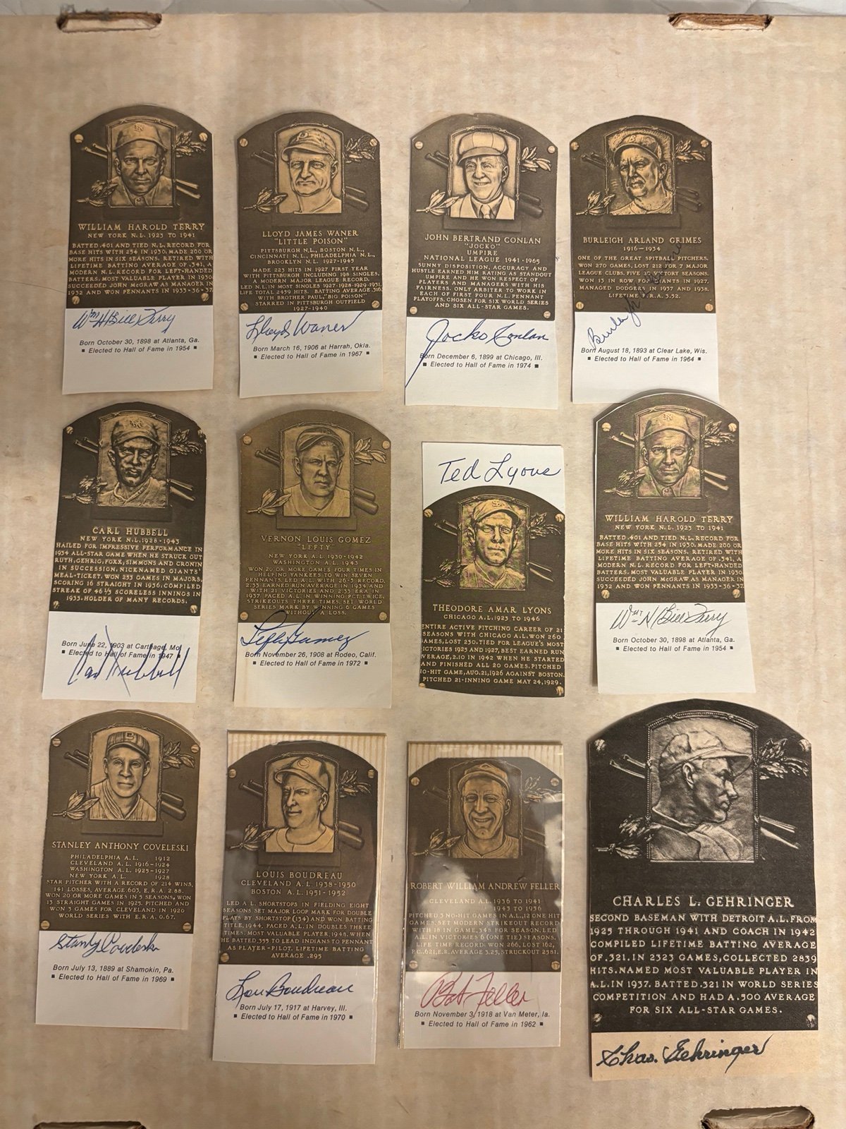 HOF MLB AUTOGRAPH PLAYERS LOT (12) GREAT FOR CUTS OR DISPLAY