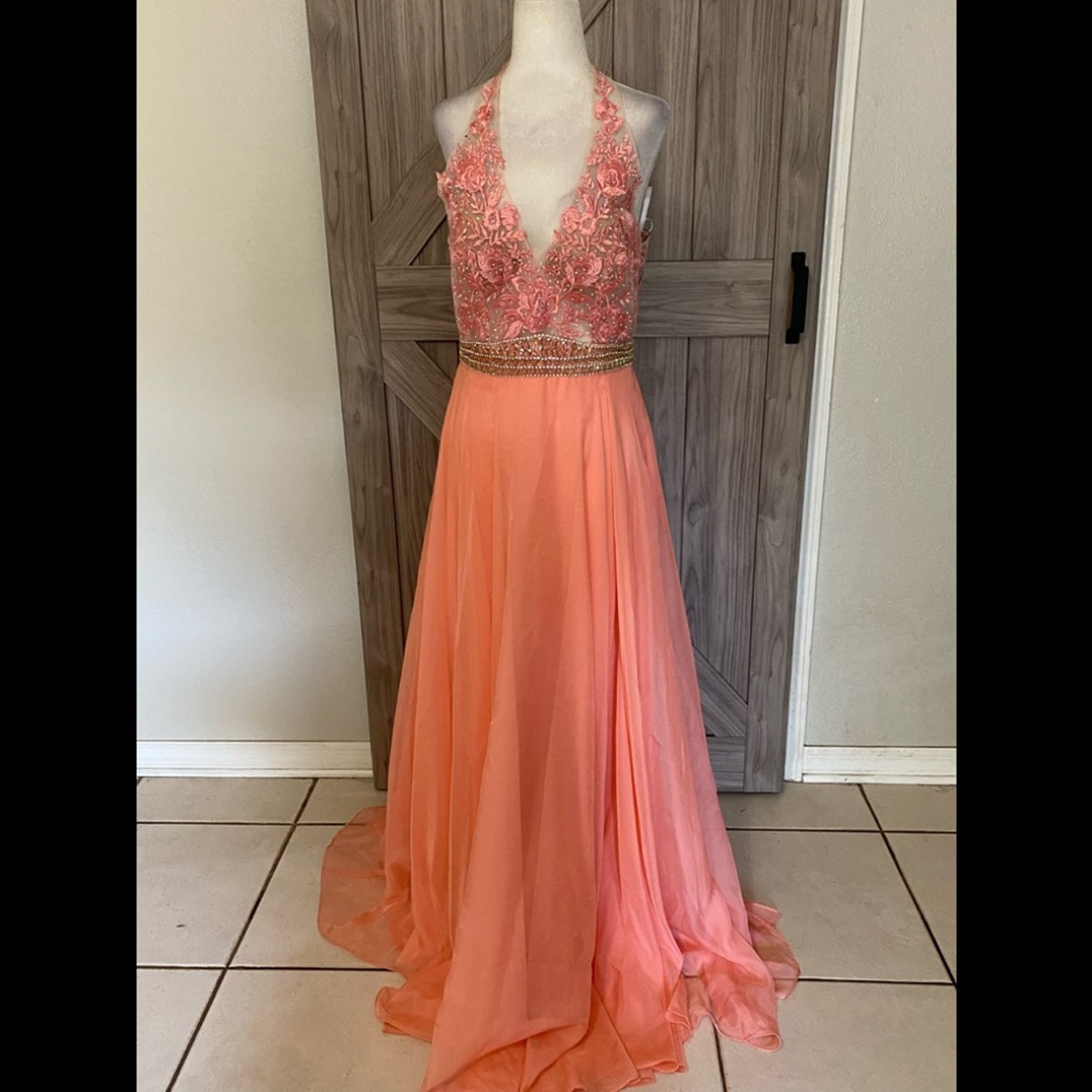 NWT ALYCE Paris size 8 style 6566 in pink with crystals
