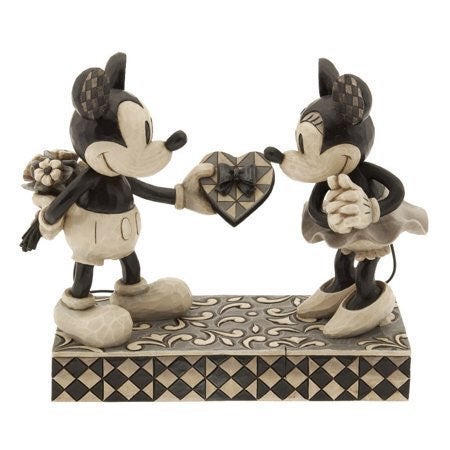 Jim Shore Disney Mickey Minnie SWEETHEAR