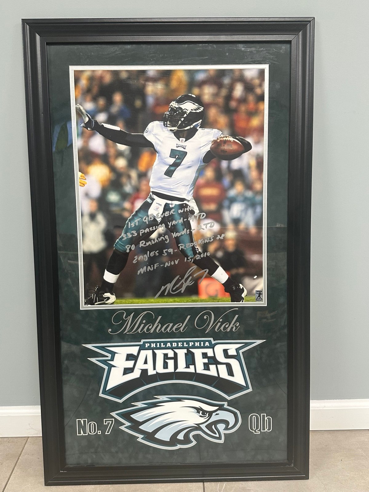 Michael Vick framed Autographed Inscribed Photo 1/1