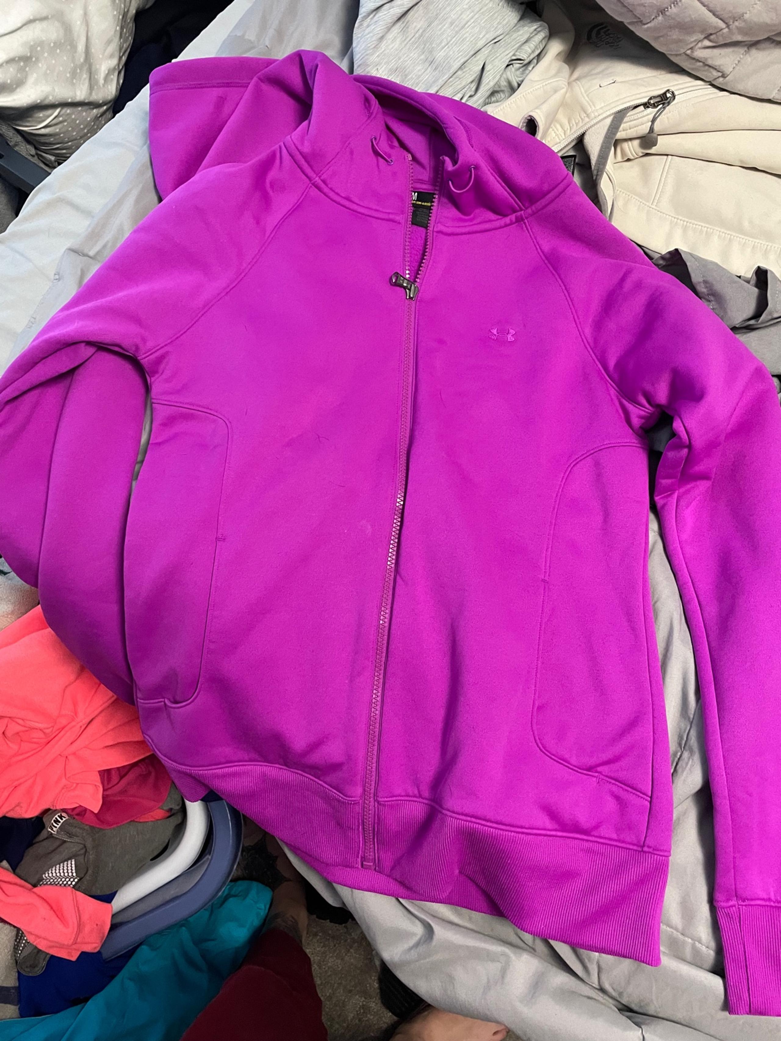 Womens Medium under armour jacket