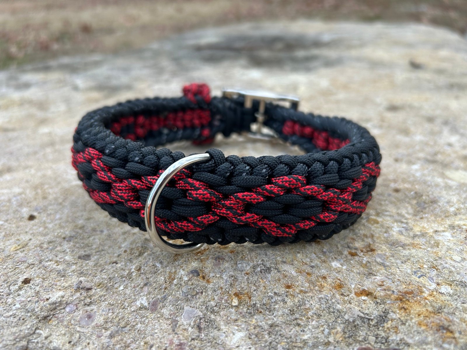 Handmade paracord dog collar