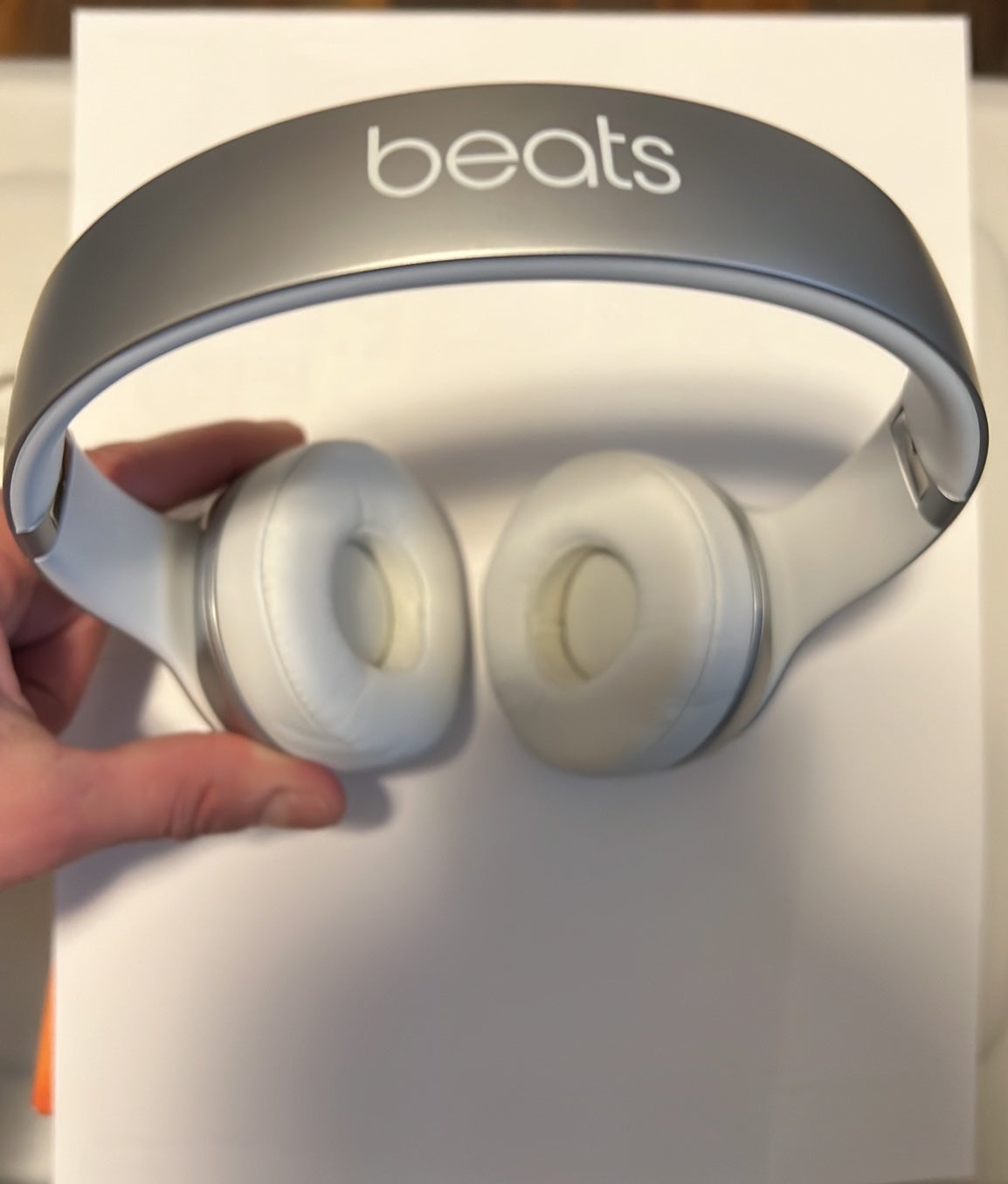 Beats by Dr. Dre Beats Solo³ Wireless in store Satin Silver