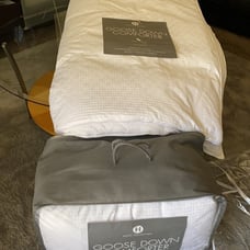 Hotel collection goose dow llight weaith king