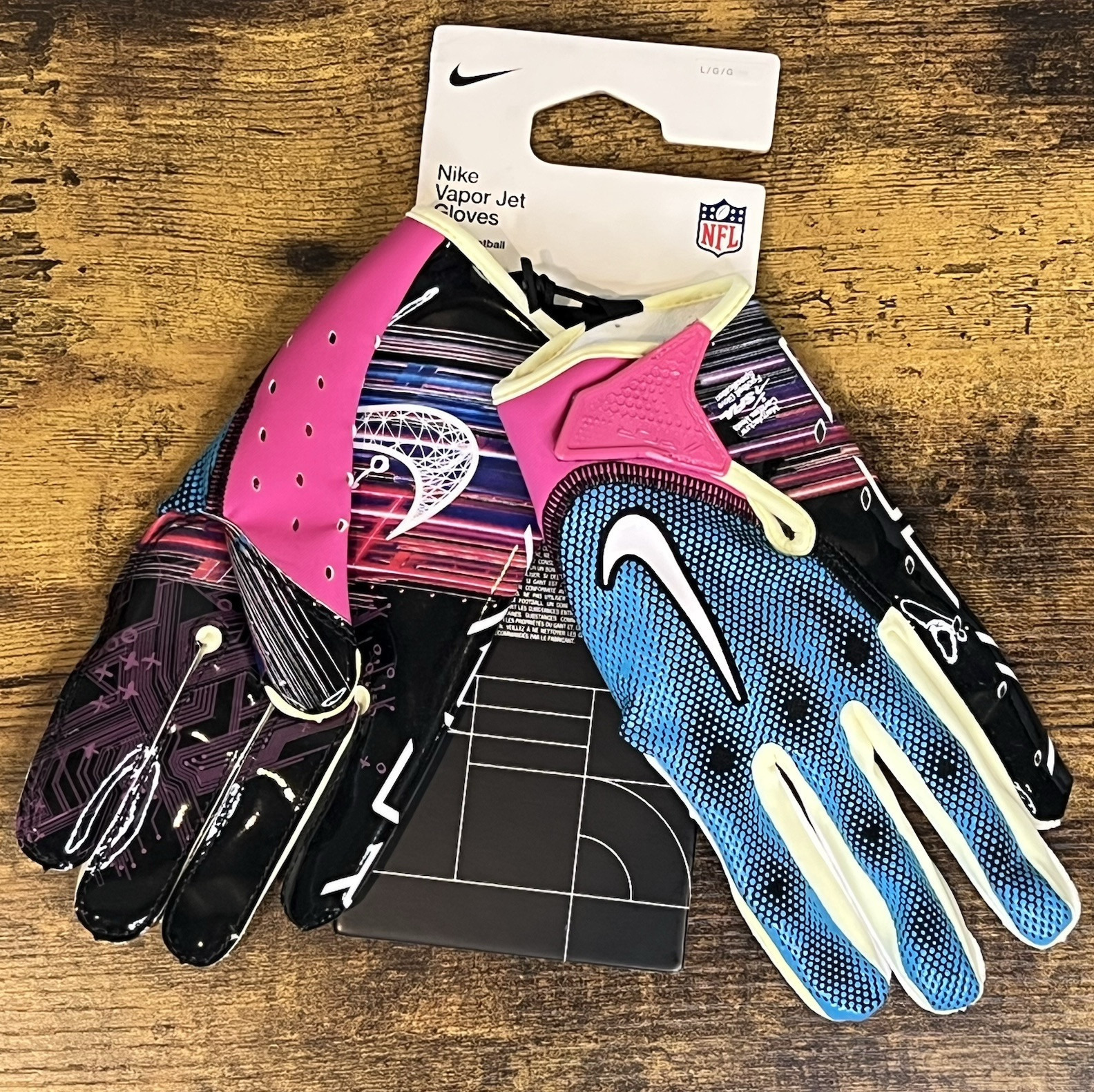 Nike Youth Vapor Jet 7.0 Football Gloves Aqua/Pink/Blac k Size LARGE NWT