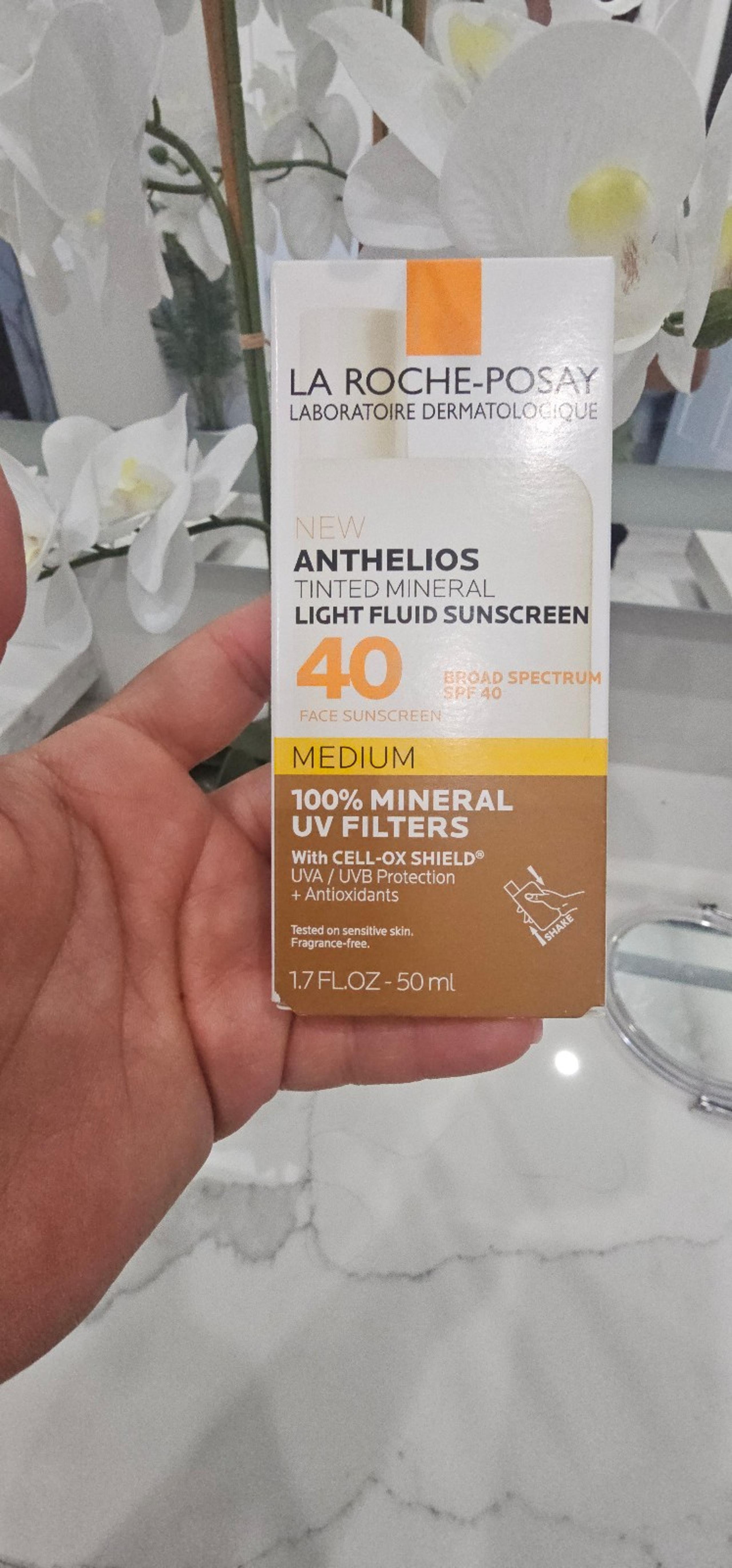 La Roche-Posay Anthelios Tinted Mineral light fluid Sunscreen - Medium