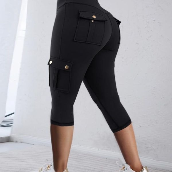 Black Cargo Capri Pants, w built in butt lifting .