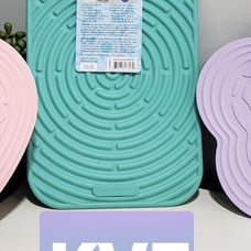 Relist for theapplecake Cool Mint Silicone Trivet Retired Le Creuset NEW