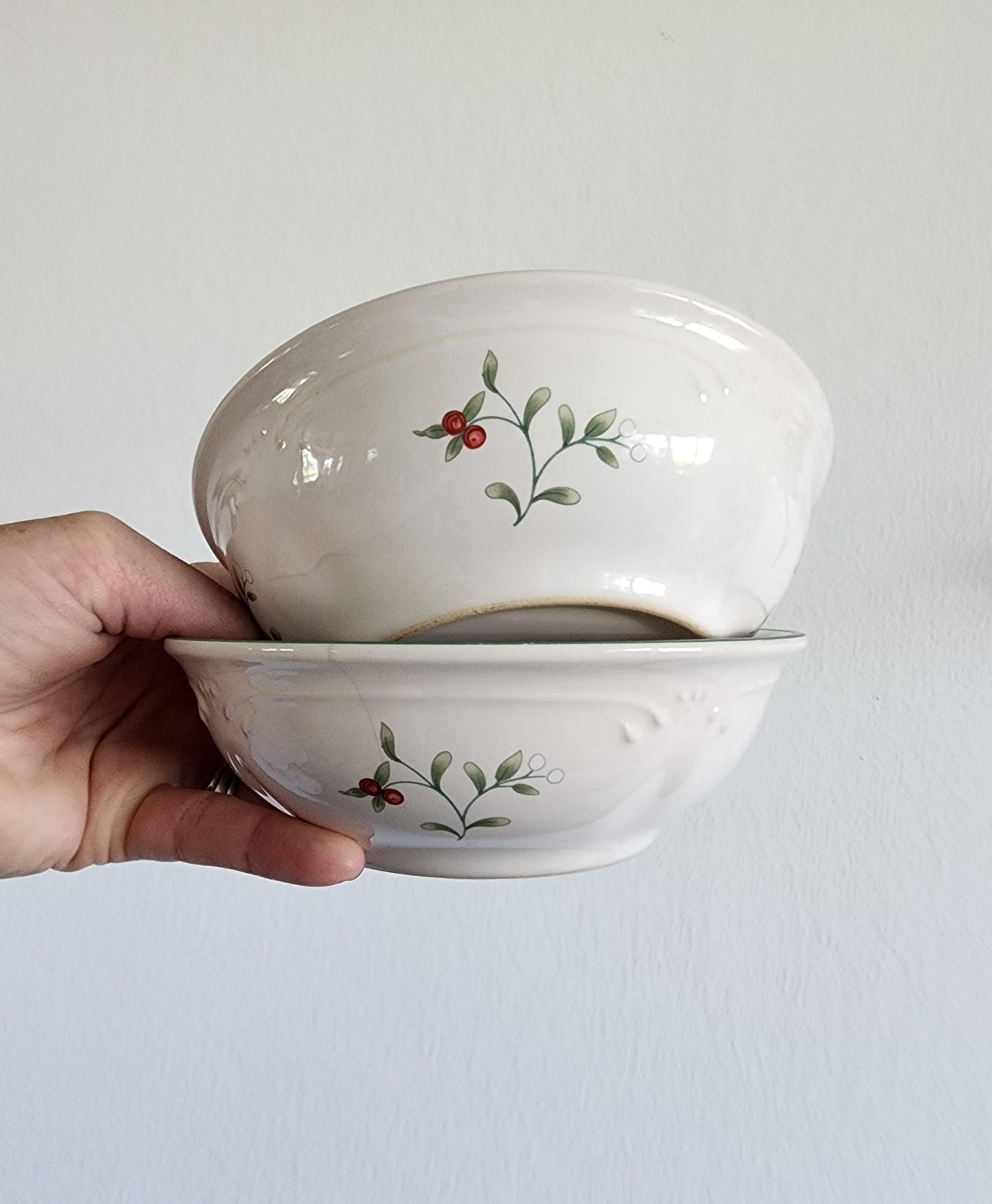 Pair (2) of Vintage Pfaltzgraff Winterberry Cereal Soup Bowls 6"