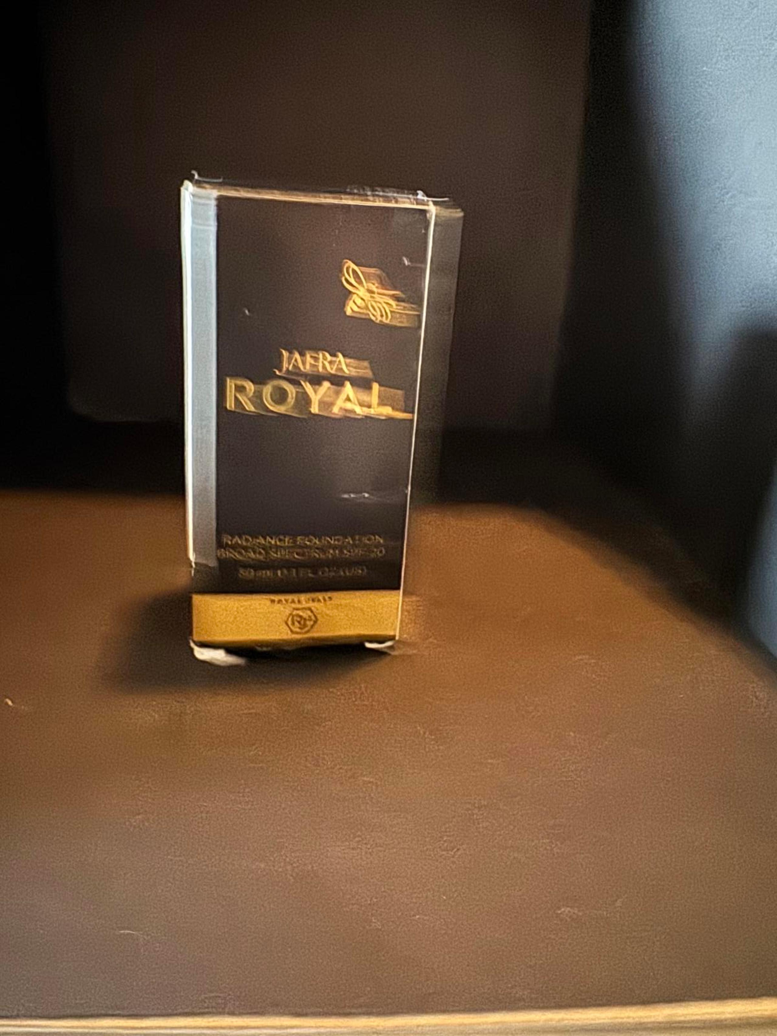 Jafra Royal Radiance Foundation SPF 20 - Flawless Finish
