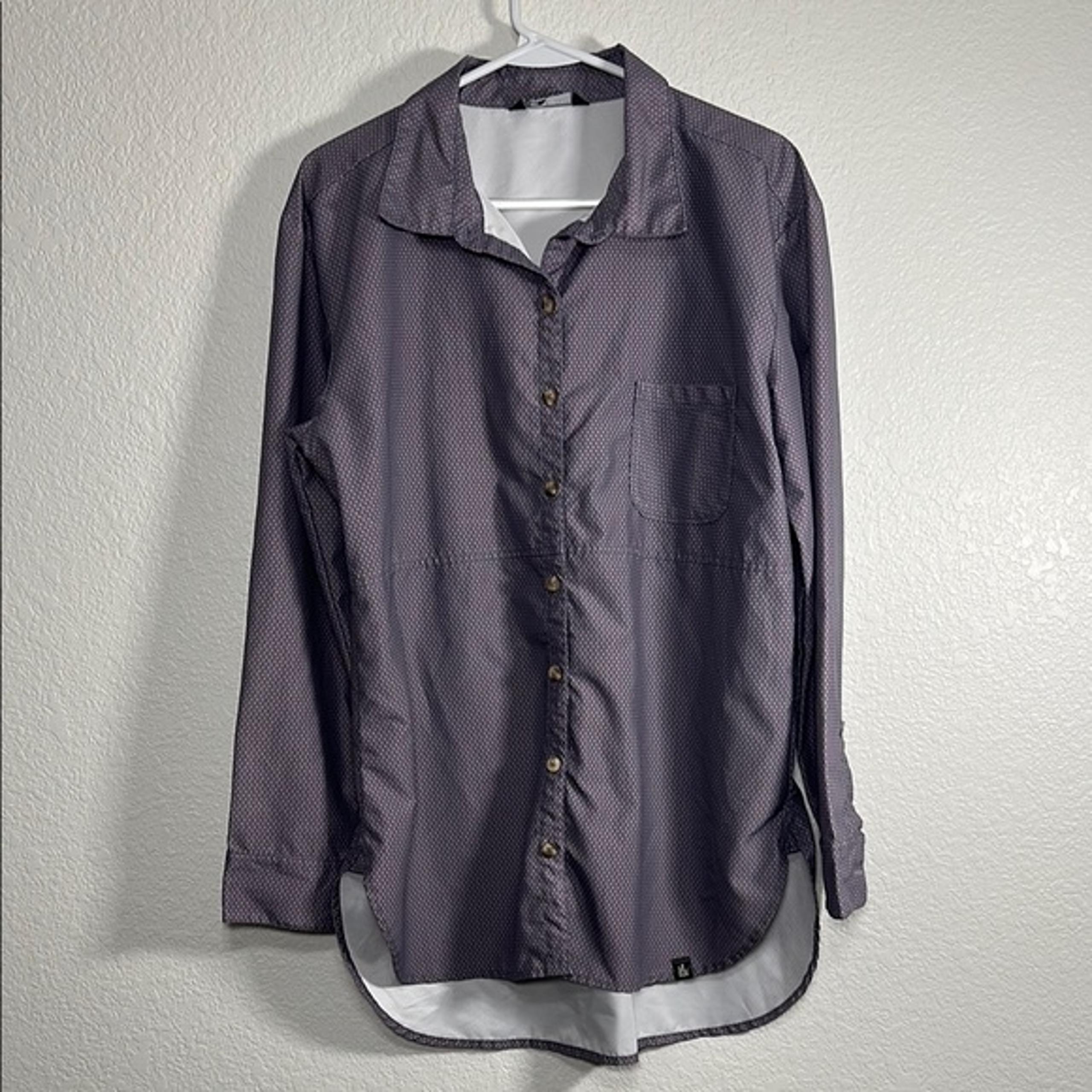 The North Face STEVIE Shirt Medium Button Down Purple Long Sleeve L