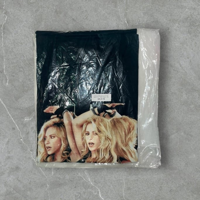Shakira x Maluma Official “Chantaje” Shirt Size 2XL NEW!! Only one available!